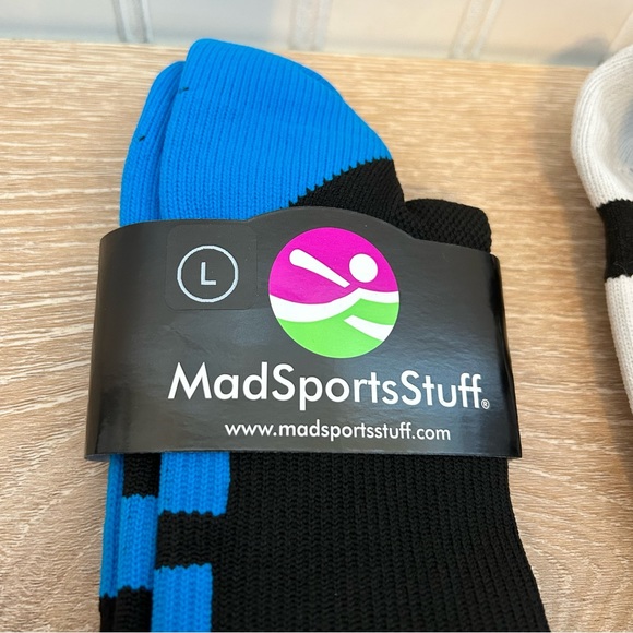 MadSportsStuff Volleyball Logo Crew Socks - 2 pairs - Picture 6 of 11
